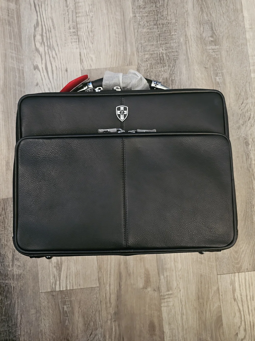 NWT Zeyner Bullhorn Leather 17